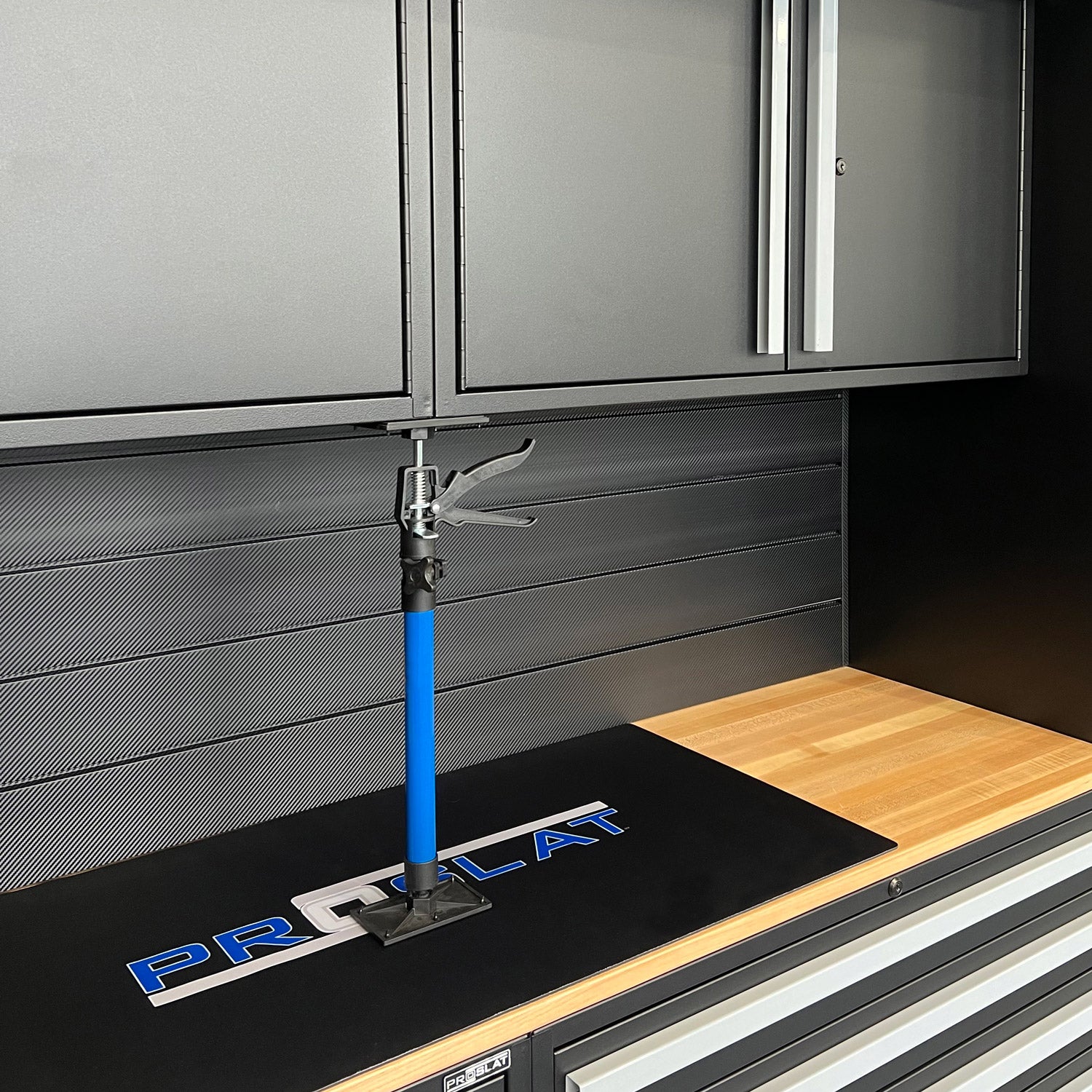 Wallmount installation jack